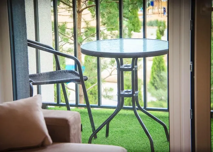 At The Windmil 팔랑가